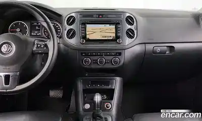 Volkswagen Tiguan 2016 2.0 Автомат в Москве № 173491, миниатюра 7