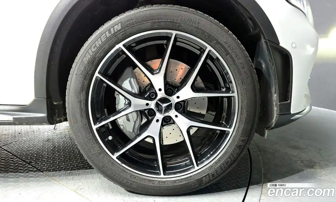 Mercedes-Benz GLC-Class 2022 3.0 Автомат в Москве № 176432, фото 2