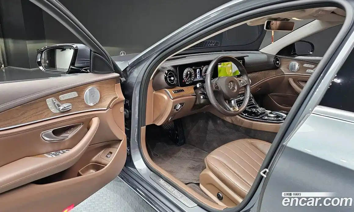 Mercedes-Benz E-Class 2018 2.0 Автомат в Москве № 178567, фото 12