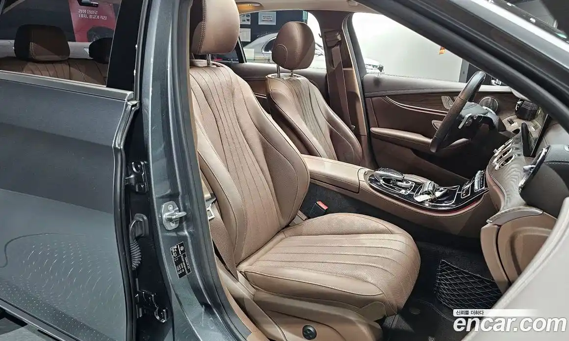 Mercedes-Benz E-Class 2018 2.0 Автомат в Москве № 178567, фото 14