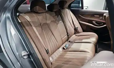 Mercedes-Benz E-Class 2018 2.0 Автомат в Москве № 178567, миниатюра 6