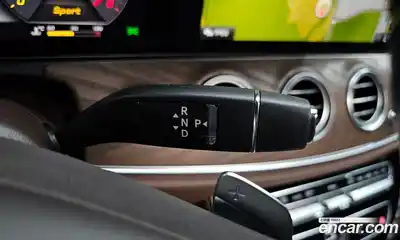 Mercedes-Benz E-Class 2018 2.0 Автомат в Москве № 178567, миниатюра 9