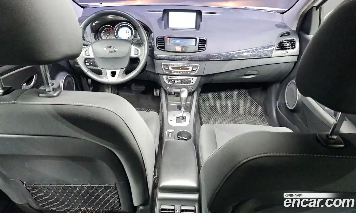 Renault SM3 2015 1.6 Автомат в Москве № 184091, фото 11