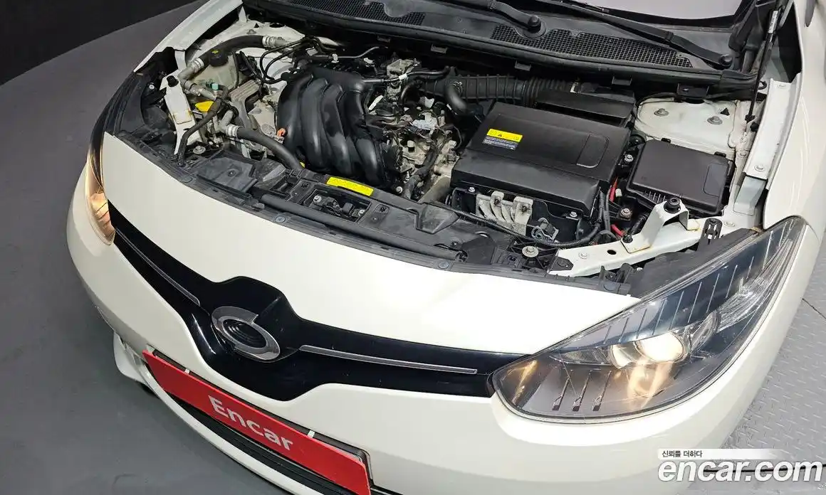 Renault SM3 2015 1.6 Автомат в Москве № 184091, фото 15