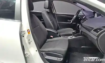 Renault SM3 2015 1.6 Автомат в Москве № 184091, миниатюра 8