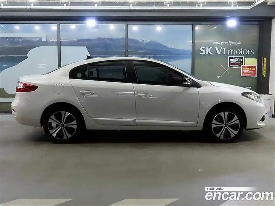 Renault SM3 2014 1.6 Автомат в Москве № 185643, фото 3