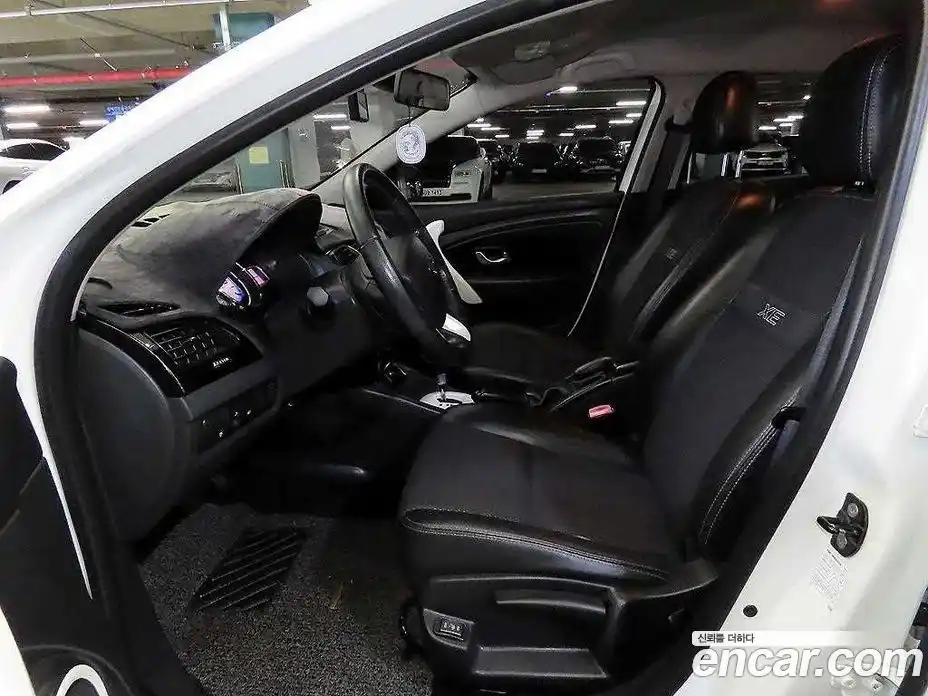 Renault SM3 2014 1.6 Автомат в Москве № 185643, фото 6