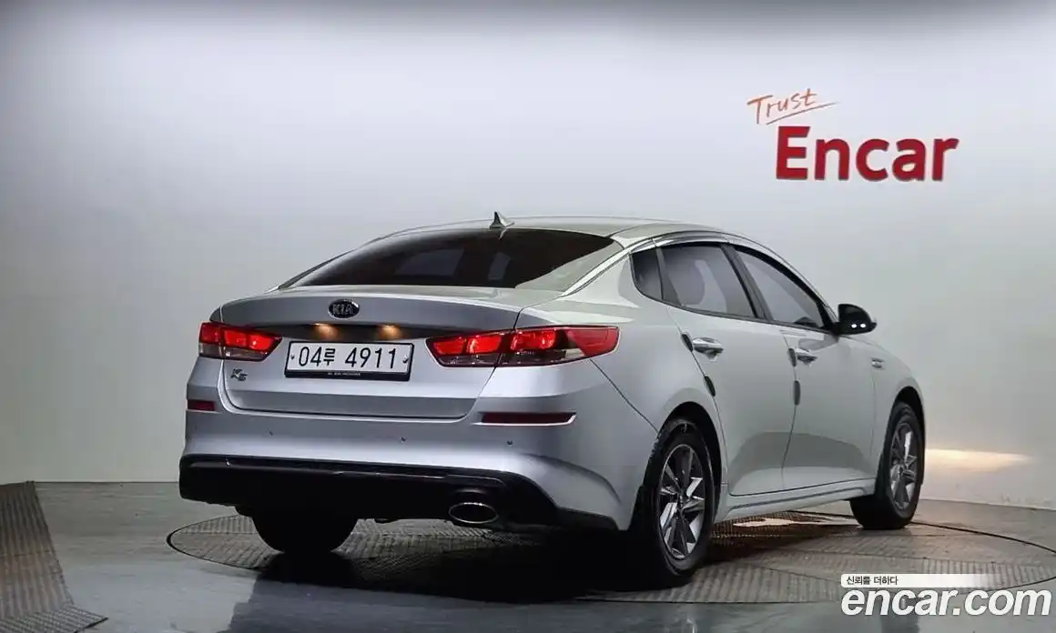 Kia K5 2019 2.0 Автомат в Москве № 18830, фото 1