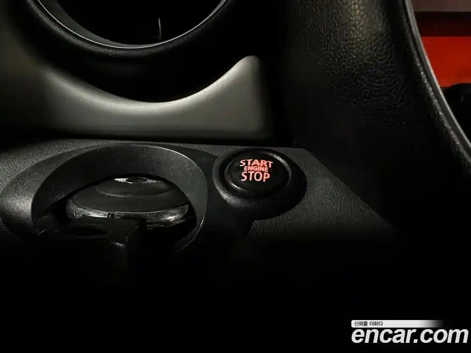 Mini Cooper Convertible 2011 1.6 Автомат в Москве № 188786, фото 11