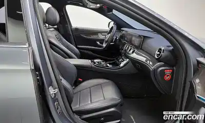 Mercedes-Benz E-Class 2018 2.0 Автомат в Москве № 195068, миниатюра 11
