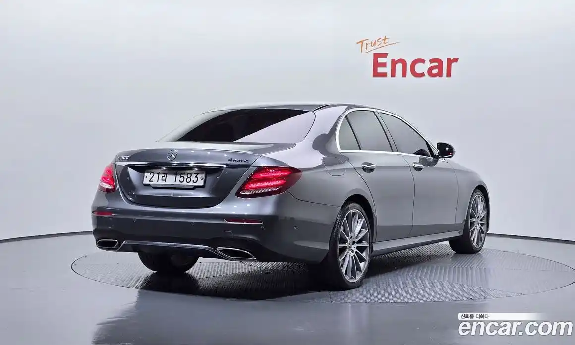 Mercedes-Benz E-Class 2018 2.0 Автомат в Москве № 195068, фото 13