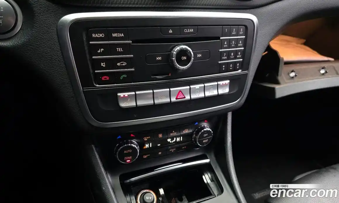 Mercedes-Benz GLA-Class 2019 2.0 Автомат в Москве № 195082, фото 12