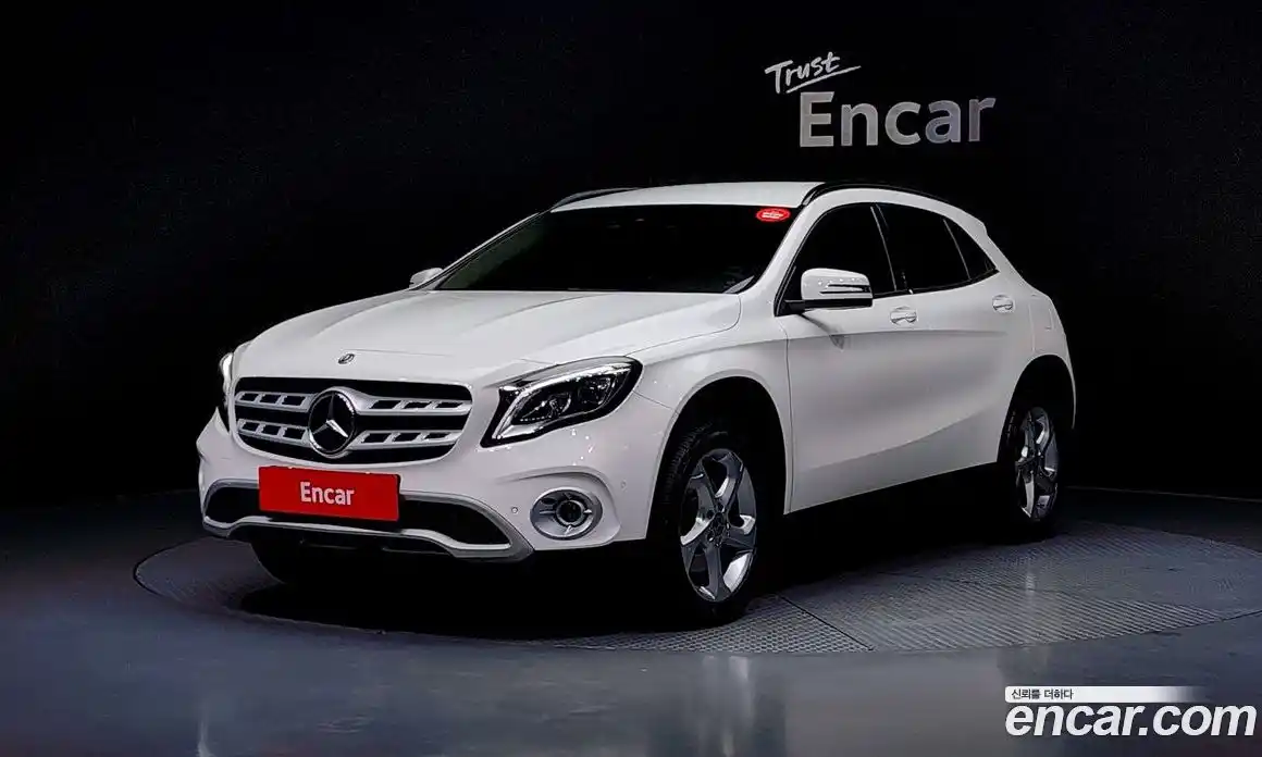 Mercedes-Benz GLA-Class 2019 2.0 Автомат в Москве № 195082, фото 13