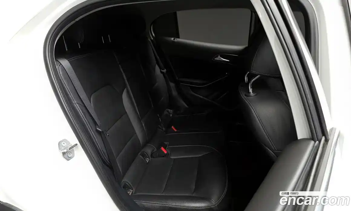 Mercedes-Benz GLA-Class 2019 2.0 Автомат в Москве № 195082, фото 4