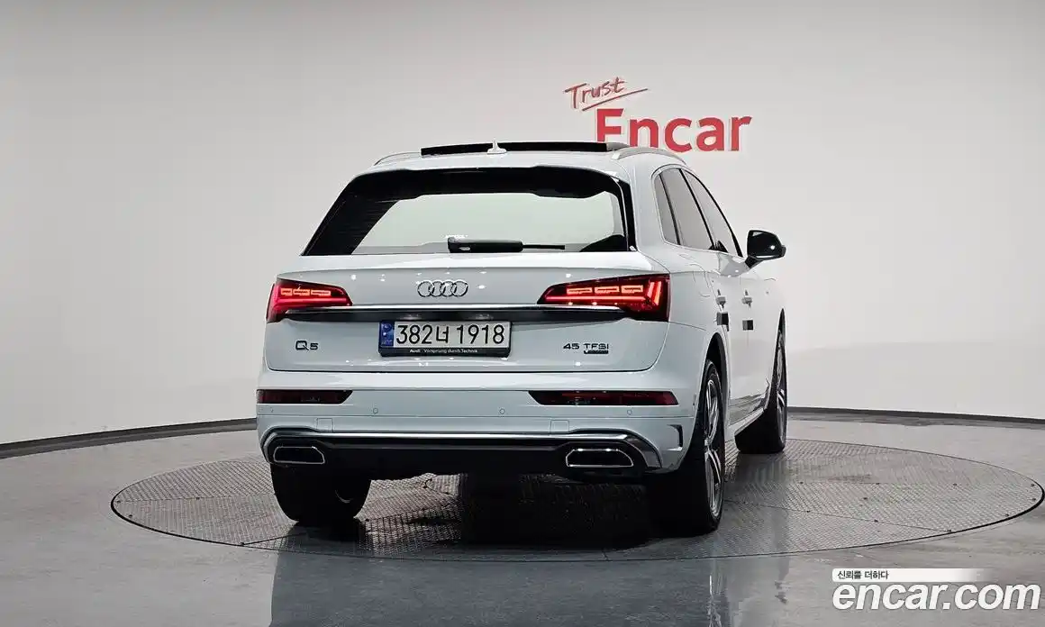 Audi Q5 2023 2.0 Автомат в Москве № 196208, фото 14