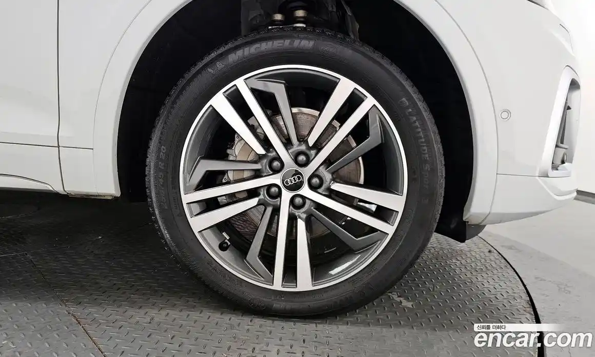 Audi Q5 2023 2.0 Автомат в Москве № 196208, фото 15