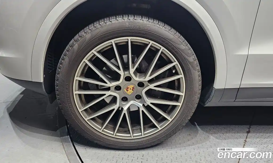 Porsche Cayenne 2023 3.0 Автомат в Москве № 197252, фото 5