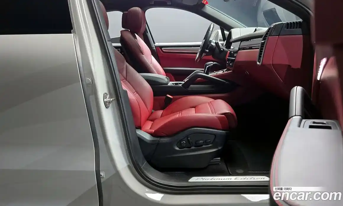 Porsche Cayenne 2023 3.0 Автомат в Москве № 197252, фото 10