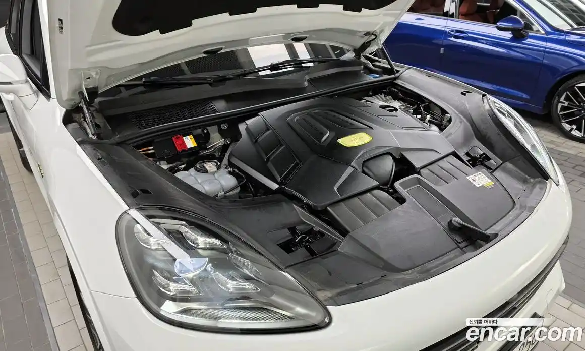 Porsche Cayenne 2023 3.0 Автомат в Москве № 197360, фото 15