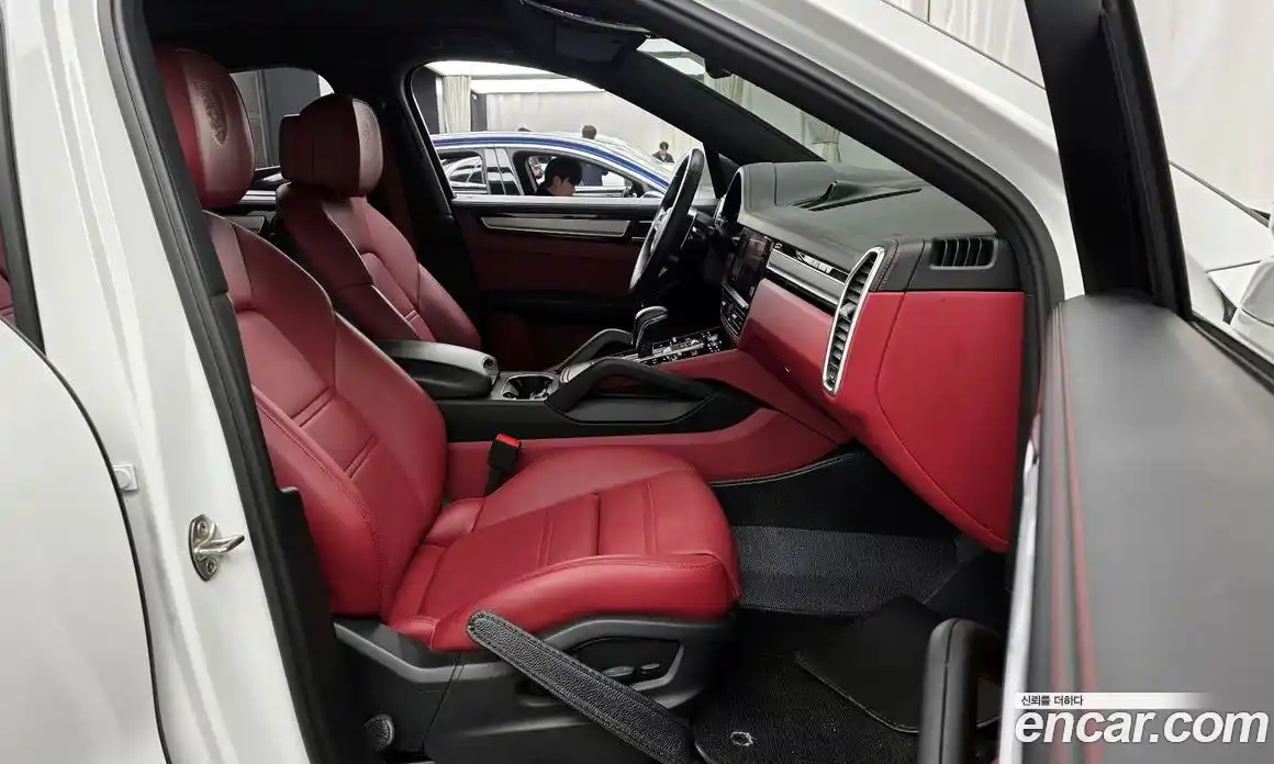 Porsche Cayenne 2023 3.0 Автомат в Москве № 197360, фото 16