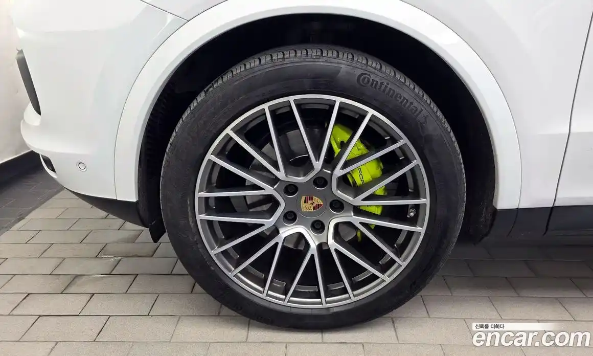 Porsche Cayenne 2023 3.0 Автомат в Москве № 197360, фото 8