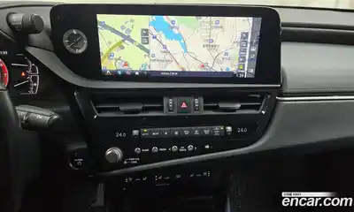 Lexus ES 2022 2.5 Автомат в Москве № 198760, миниатюра 10