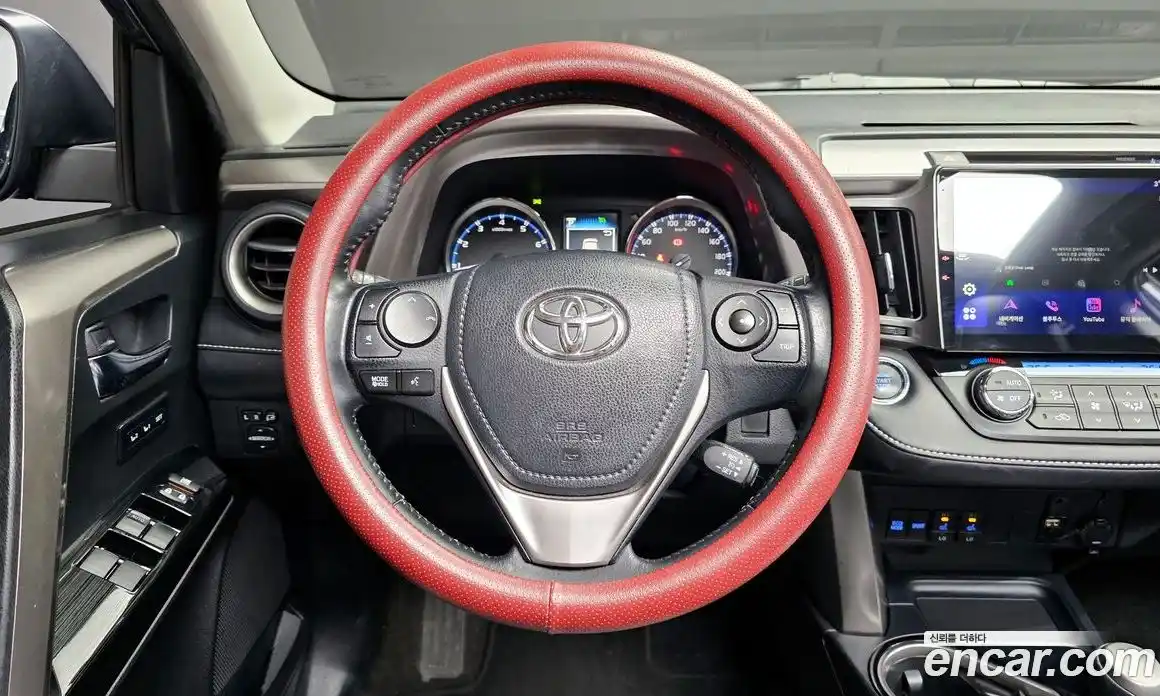 Toyota RAV4 2018 2.5 Автомат в Москве № 199661, фото 13
