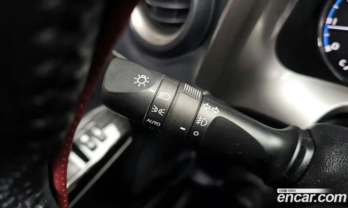 Toyota RAV4 2018 2.5 Автомат в Москве № 199661, фото 15