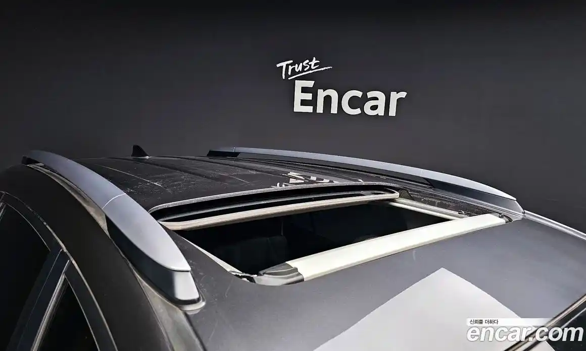 Toyota RAV4 2018 2.5 Автомат в Москве № 199661, фото 18