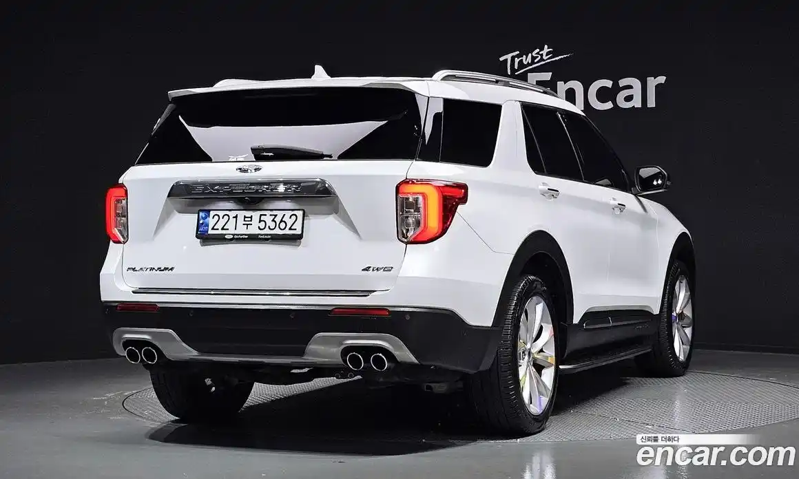 Ford Explorer 2022 3.0 Автомат в Москве № 199786, фото 3