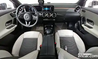 Mercedes-Benz A-Class 2020 2.0 Автомат в Москве № 204490, миниатюра 11