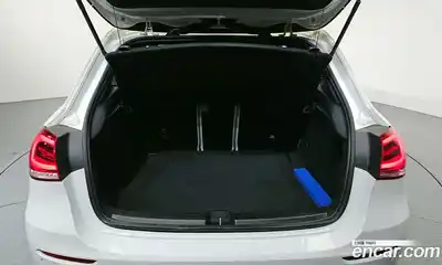 Mercedes-Benz A-Class 2020 2.0 Автомат в Москве № 204490, миниатюра 12