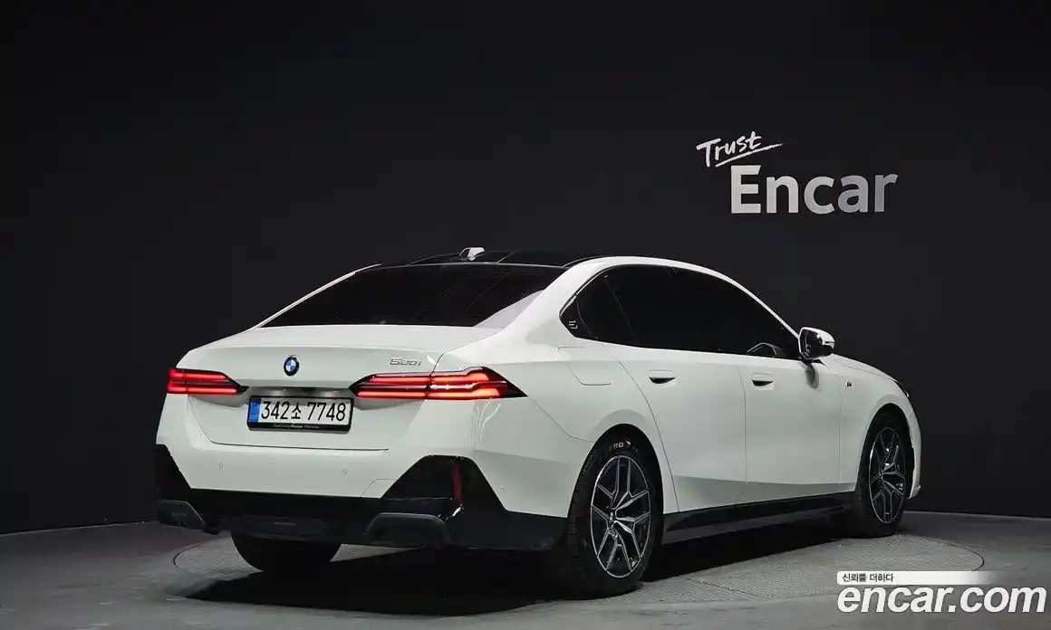 BMW 5-Series 2025 2.0 Автомат в Москве № 210310, фото 11