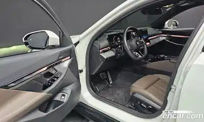 BMW 5-Series 2025 2.0 Автомат в Москве № 210310, миниатюра 12