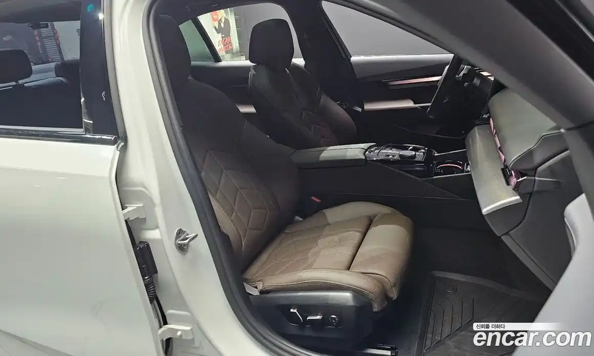 BMW 5-Series 2025 2.0 Автомат в Москве № 210310, фото 14