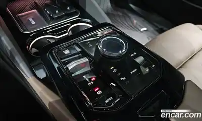 BMW 5-Series 2025 2.0 Автомат в Москве № 210310, миниатюра 3