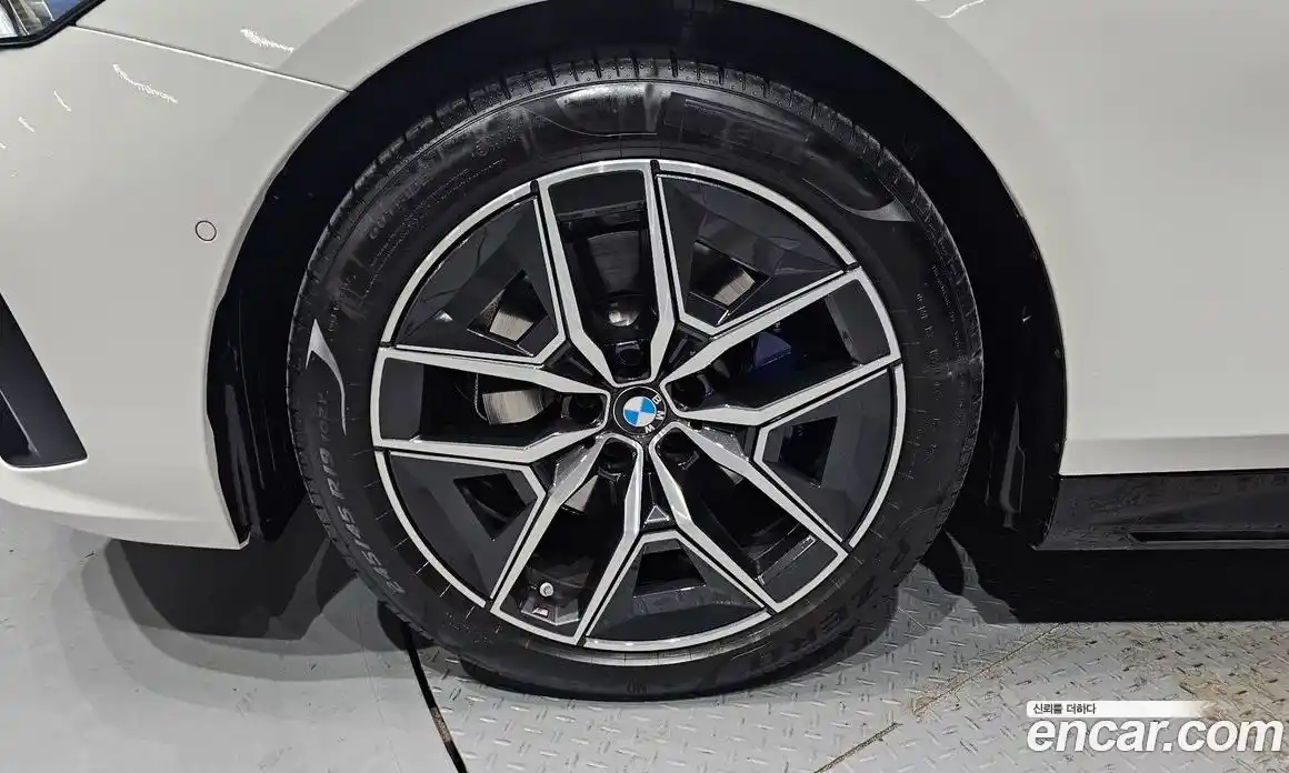 BMW 5-Series 2025 2.0 Автомат в Москве № 210310, фото 4