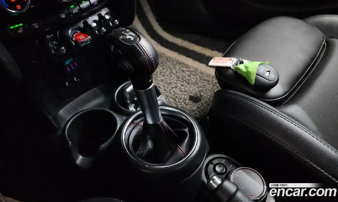 Mini Cooper 2019 2.0 Автомат в Москве № 210803, фото 9