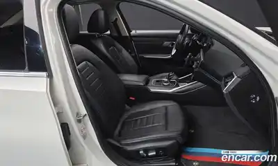 BMW 3-Series 2021 2.0 Автомат в Москве № 211779, миниатюра 11