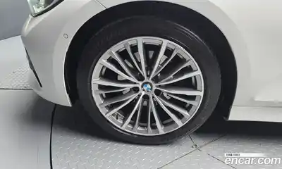 BMW 3-Series 2021 2.0 Автомат в Москве № 211779, миниатюра 5