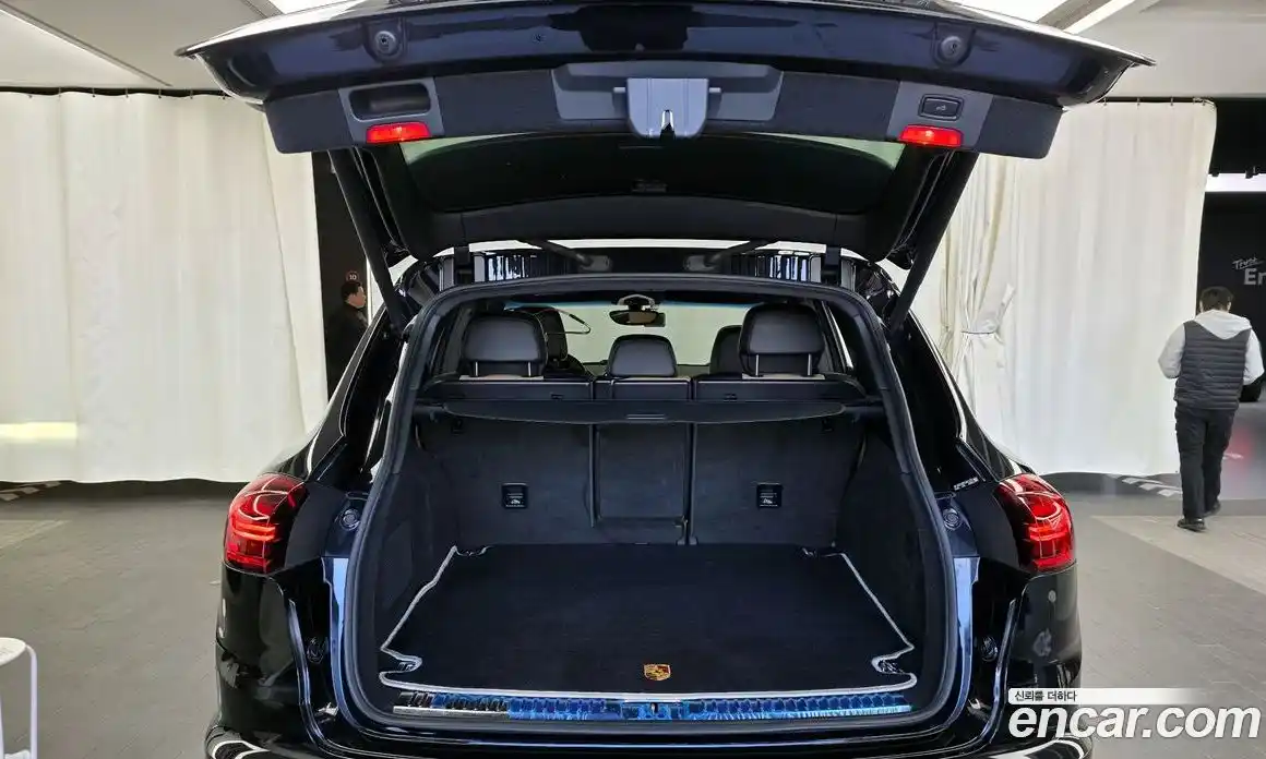 Porsche Cayenne 2015 3.0 Автомат в Москве № 213297, фото 20