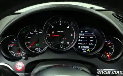 Porsche Cayenne 2015 3.0 Автомат в Москве № 213297, миниатюра 8