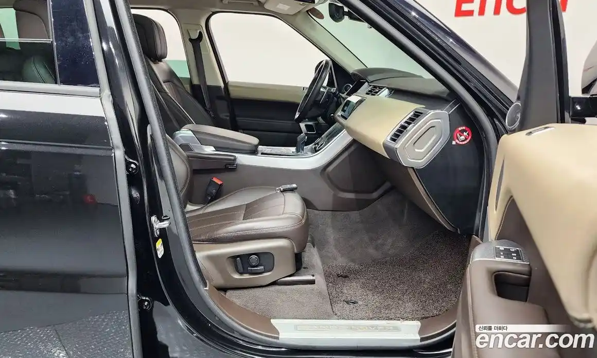 Land Rover Range-Rover Sport 2019 3.0 Автомат в Москве № 213578, фото 2