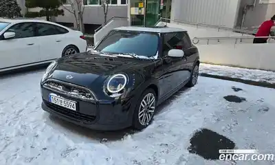 Mini Cooper 2025 2.0 Автомат в Москве № 214411, миниатюра 3