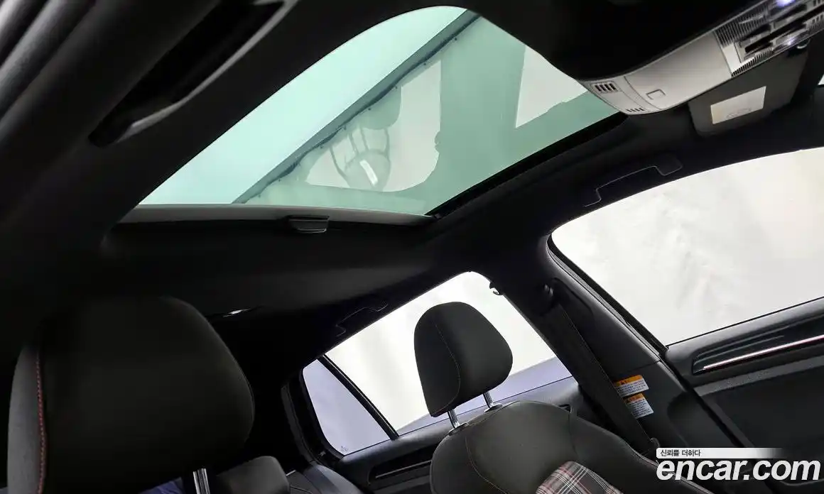 Volkswagen Golf 2016 2.0 Автомат в Москве № 215339, фото 12