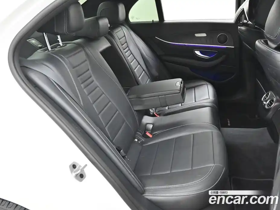 Mercedes-Benz E-Class 2021 1.9 Автомат в Москве № 222934, фото 11