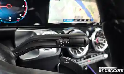 Mercedes-Benz GLB-Class 2022 1.9 Автомат в Москве № 223418, миниатюра 3