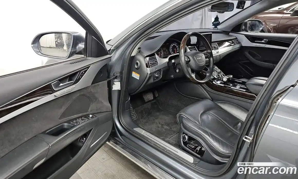 Audi A8 2014 4.0 Автомат в Москве № 226426, фото 9