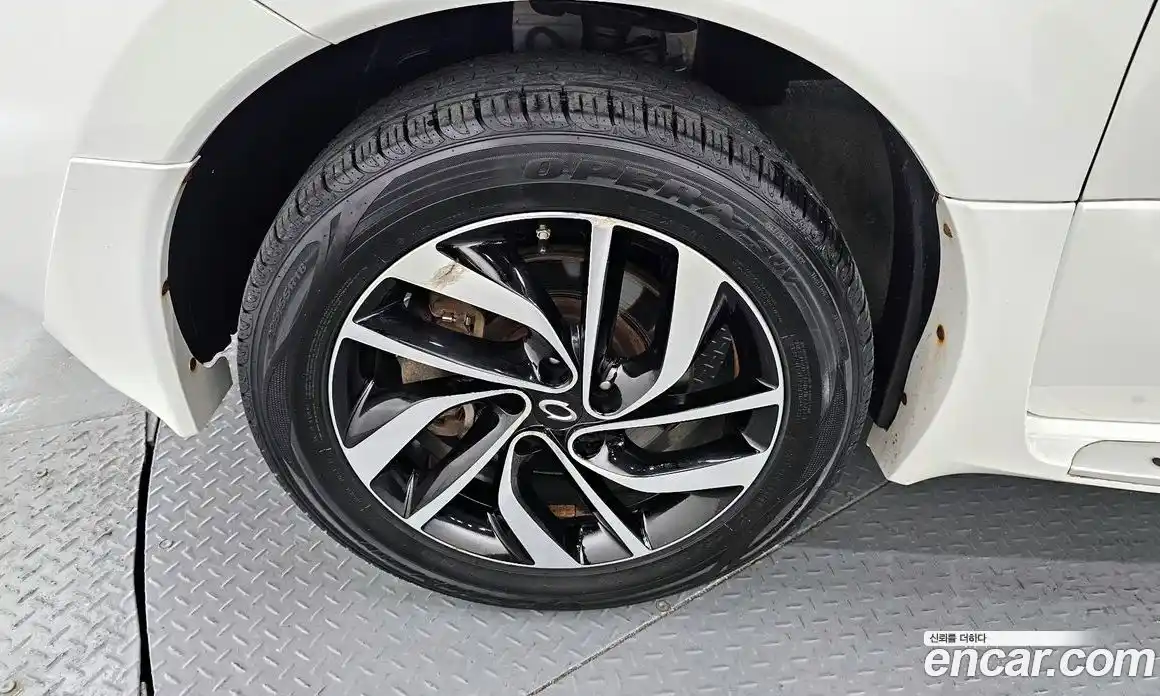 Renault QM5 2015 2.0 Автомат в Москве № 226971, фото 13