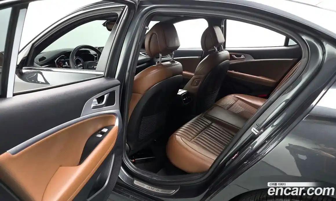 Genesis G70 2019 2.0 Автомат в Москве № 22936, фото 16